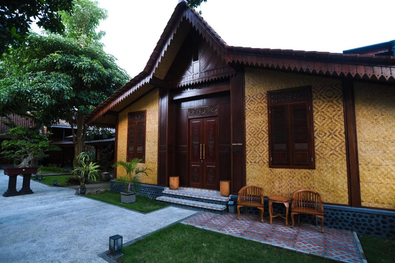 Ferienwohnung Ndalem Mataram Banyuwangi  Zimmer foto