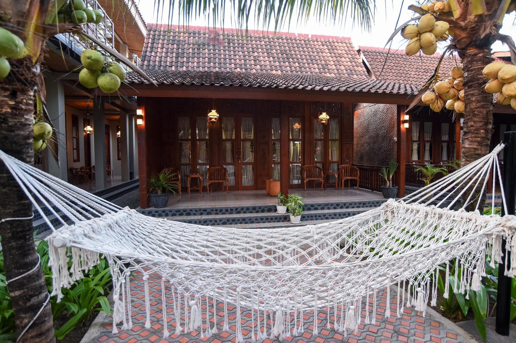 Ferienwohnung Ndalem Mataram Banyuwangi  Exterior foto